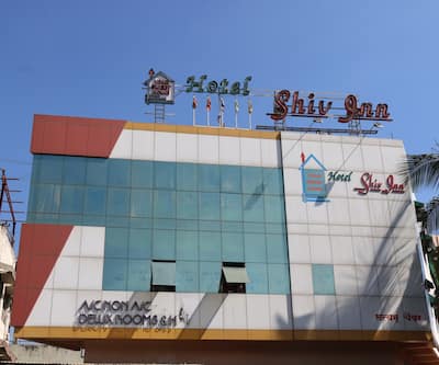 https://imgcld.yatra.com/ytimages/image/upload/t_hotel_yatra_city_desktop/v1450493251/Domestic Hotels/Hotels_Pune/Shiv Inn/Overview.jpg